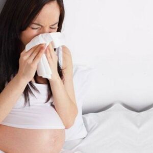 Mẹ bị cúm khi mang thai tuần đầu cần làm gì để bảo vệ thai nhi?