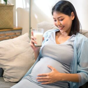 Có nên uống sữa bầu trong 3 tháng đầu thai kỳ không?